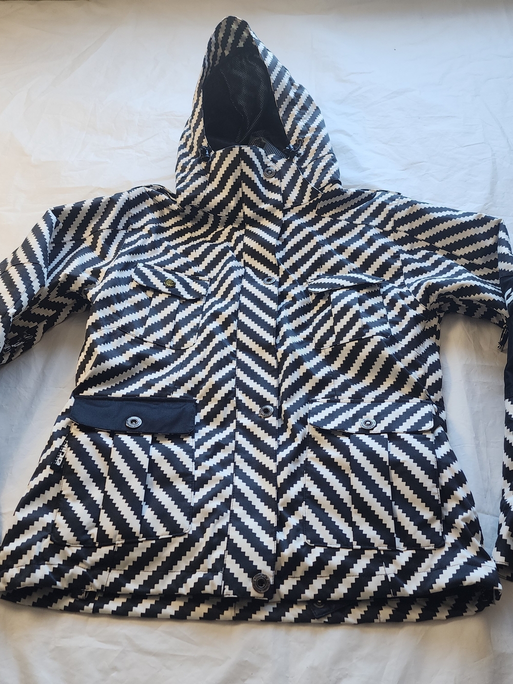 Ride Snowboard Women's "Crown" Insulated Hooded Jacket Black/White Size Medium